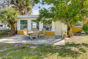 Pet-Friendly Englewood Home - 4 Mi to Beach!